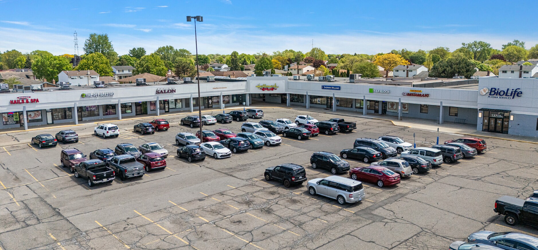 13700-13894 E 14 Mile Rd, Warren, MI for lease Building Photo- Image 1 of 4