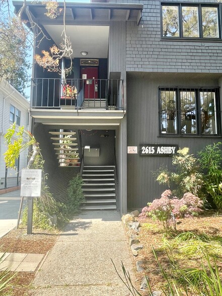 2615 Ashby Ave, Berkeley, CA for sale - Primary Photo - Image 1 of 1