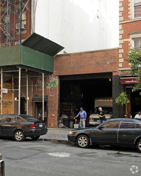 188 E Second St, New York, NY à louer - Photo du bâtiment - Image 3 de 4
