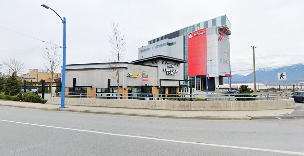 842-850 Powell St, Vancouver, BC à vendre - Photo du bâtiment - Image 3 de 3