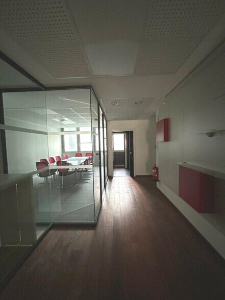 Office in Nancy for lease - Interior Photo - Image 3 of 7