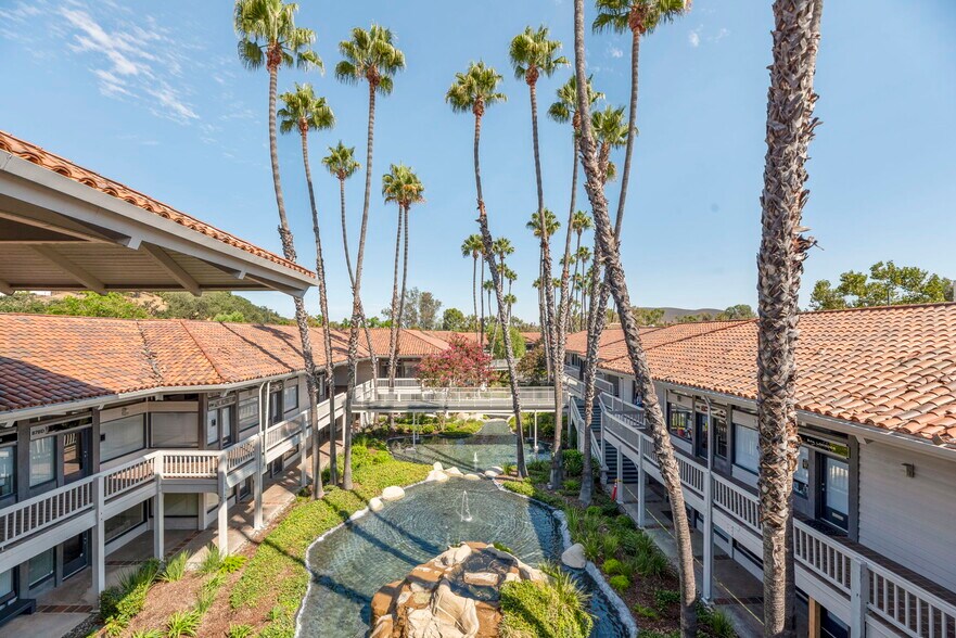 850 Hampshire Rd, Westlake Village, CA à louer - Photo intérieure - Image 2 de 22