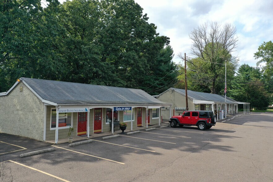 1075-1077 River Rd, Washington Crossing, PA à louer - Photo du bâtiment - Image 3 de 11