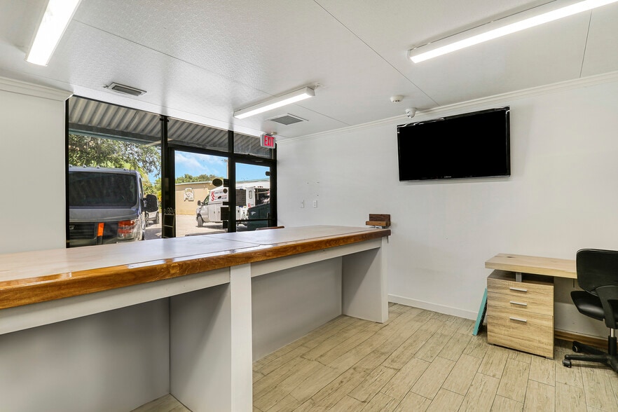 1660 Cypress Dr, Jupiter, FL for sale - Building Photo - Image 2 of 51