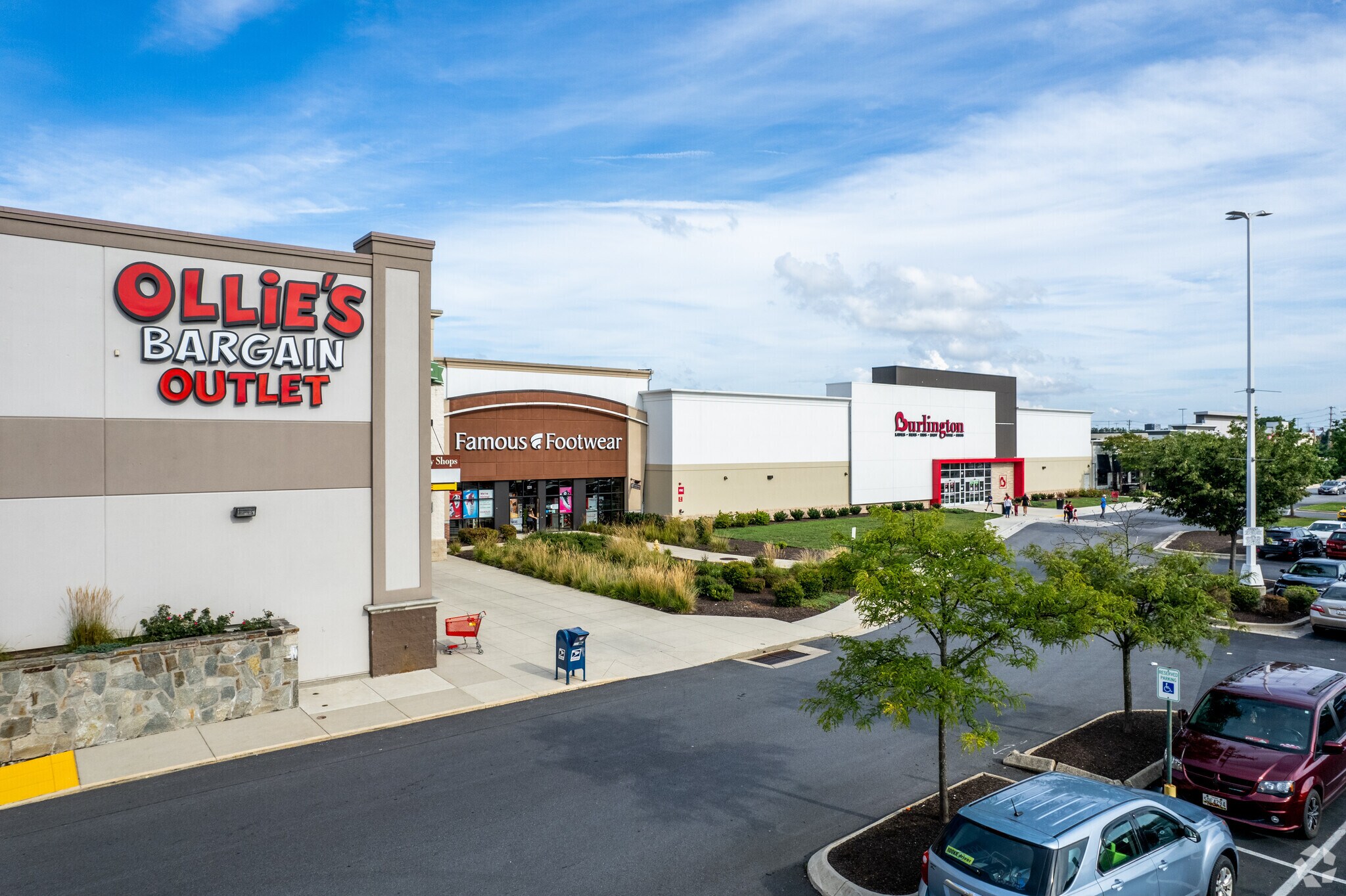 6711 Ritchie Hwy, Glen Burnie, MD à louer Photo principale- Image 1 de 19