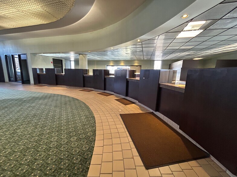 4600 Lincoln Hwy, Matteson, IL for sale - Building Photo - Image 3 of 12