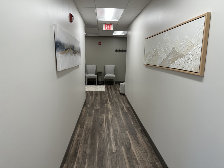 1945 Old Gallows Rd, Vienna, VA for lease - Interior Photo - Image 2 of 44