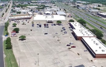 5000-5050 W Waco Dr, Waco, TX - AERIAL  map view