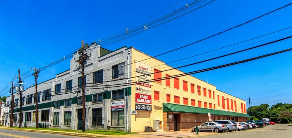 200 Whitehead Rd, Hamilton, NJ à louer - Photo du bâtiment - Image 2 de 5