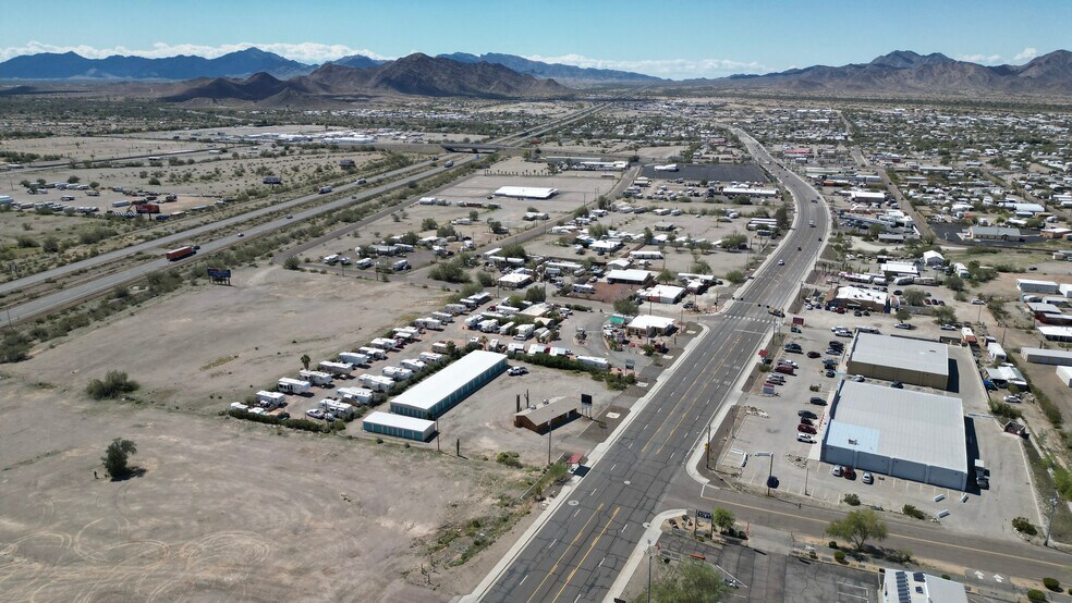511 E Main St, Quartzsite, AZ à vendre - Photo du bâtiment - Image 3 de 23