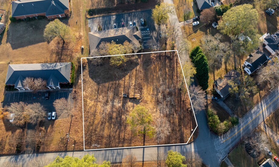 Aaron Tippin Dr, Greer, SC for sale Building Photo- Image 1 of 6