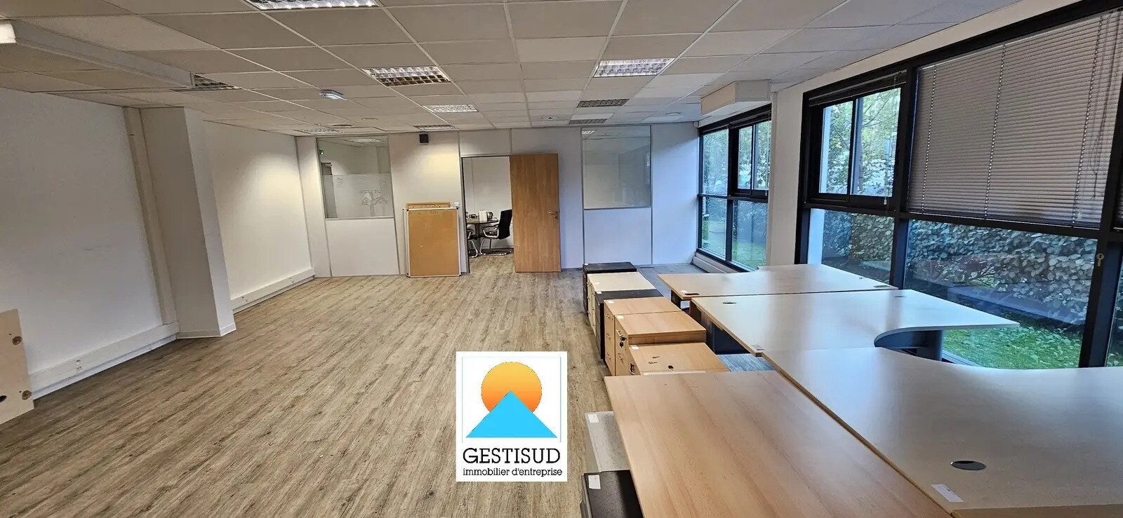 Bureau dans Gémenos à louer Photo intérieure- Image 1 de 4