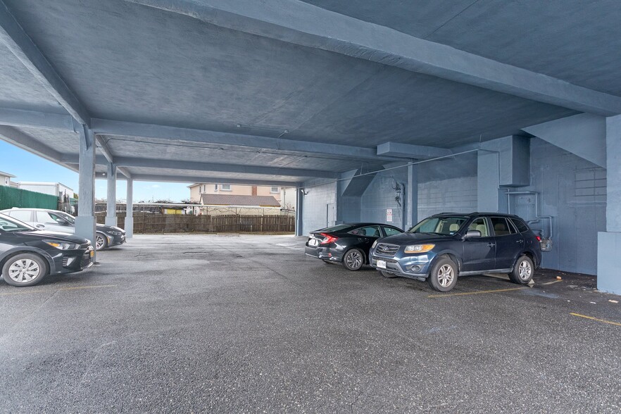 1200 Hempstead Tpke, Franklin Square, NY for sale - Building Photo - Image 2 of 16