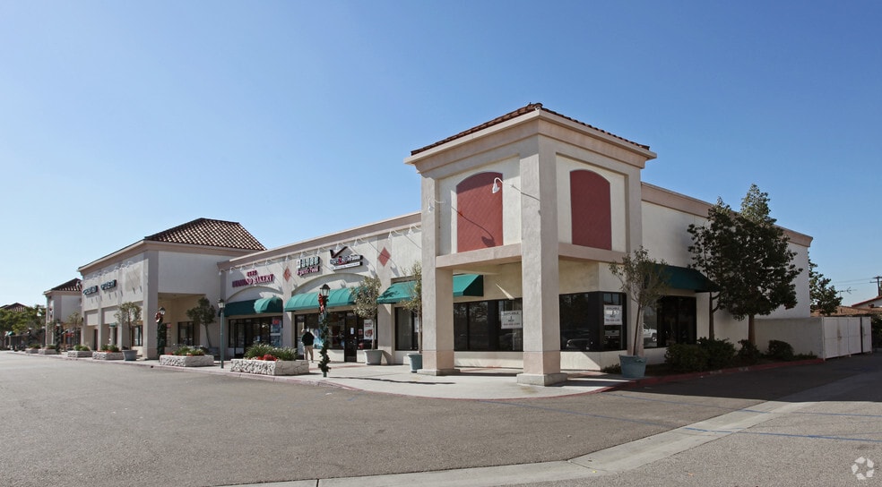 17713-18007 Pioneer Blvd, Artesia, CA for lease - Building Photo - Image 2 of 18