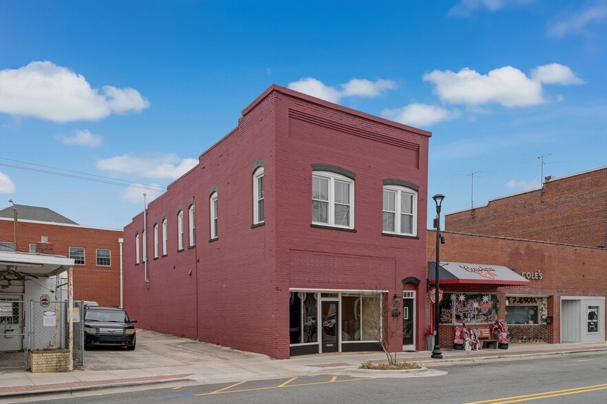 226 Settle St, Reidsville, NC for sale - Building Photo - Image 2 of 40