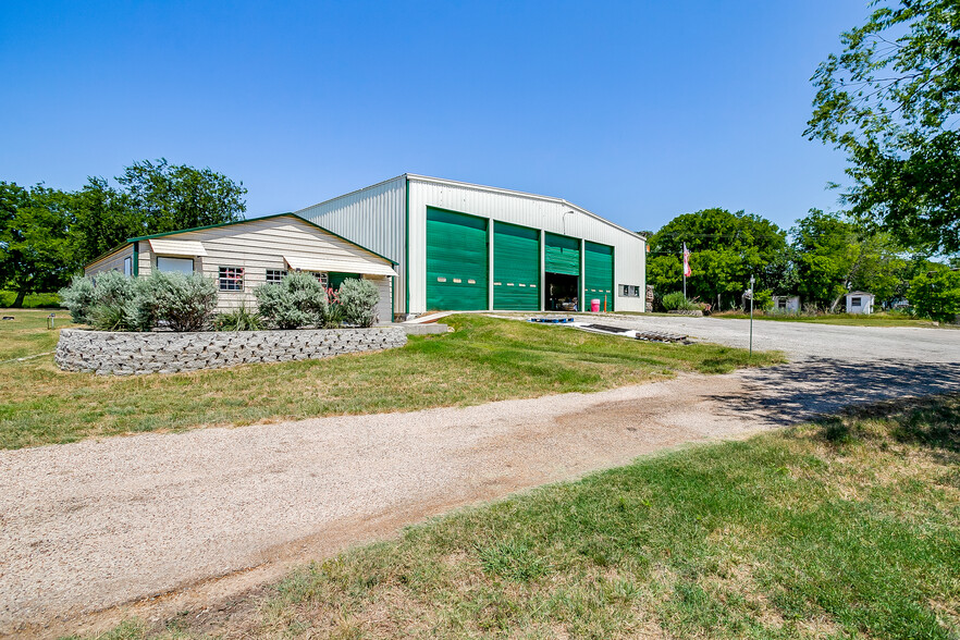 6212 FM 933, Blum, TX for sale - Building Photo - Image 3 of 45