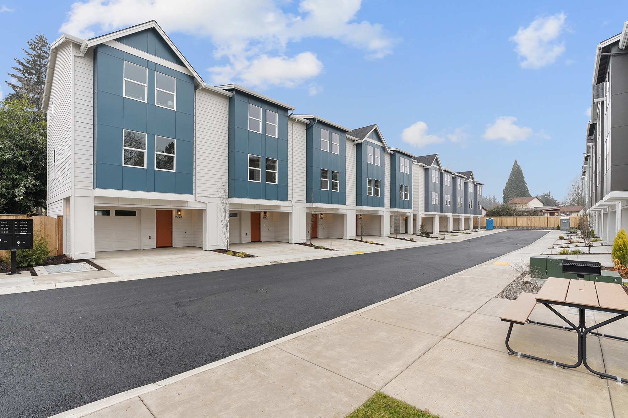 15065 SE Division St, Portland, OR à vendre Photo principale- Image 1 de 12