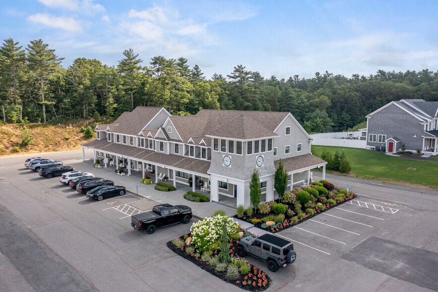 431 Country Club Way, Kingston, MA for lease - Building Photo - Image 2 of 16