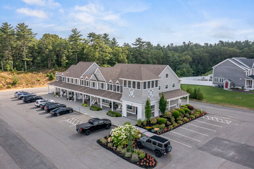 431 Country Club Way, Kingston, MA à louer - Photo du bâtiment - Image 2 de 16