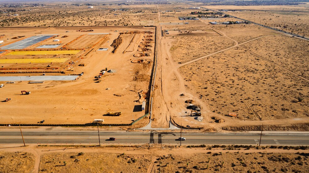 Phelan Road, Hesperia, CA à vendre - Photo du bâtiment - Image 2 de 10