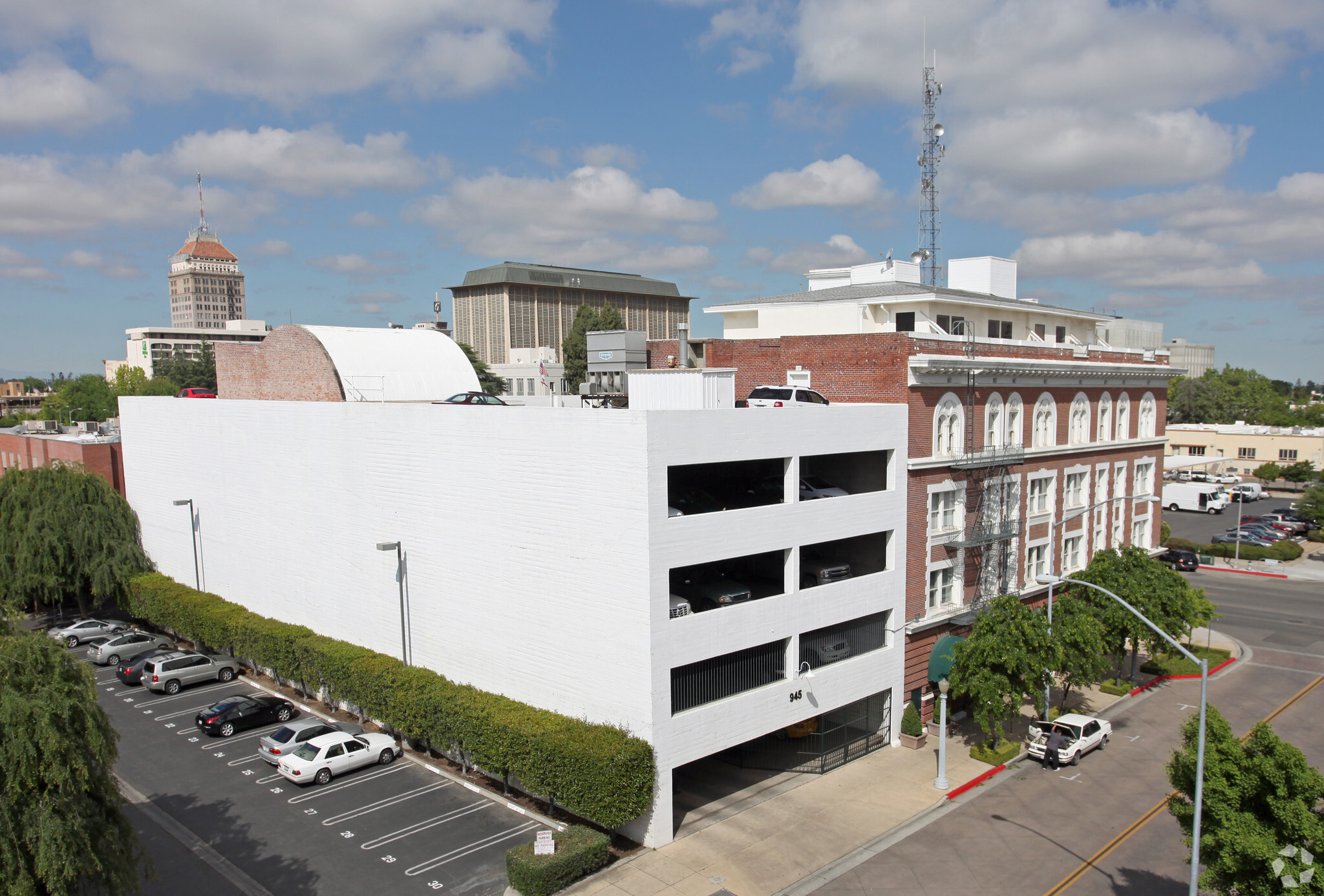2344 Tulare St, Fresno, CA for lease Primary Photo- Image 1 of 9