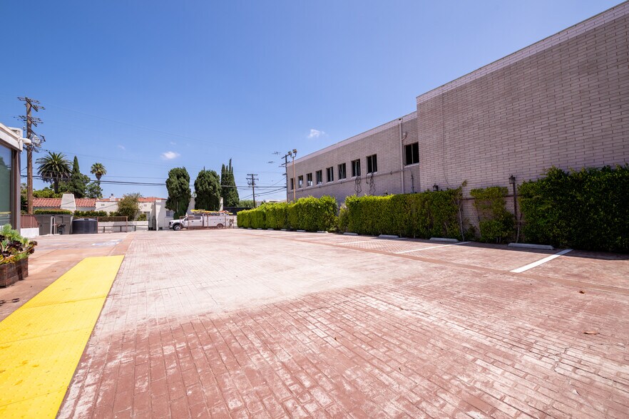 8925 W Olympic Blvd, Beverly Hills, CA à vendre - Photo du bâtiment - Image 3 de 31