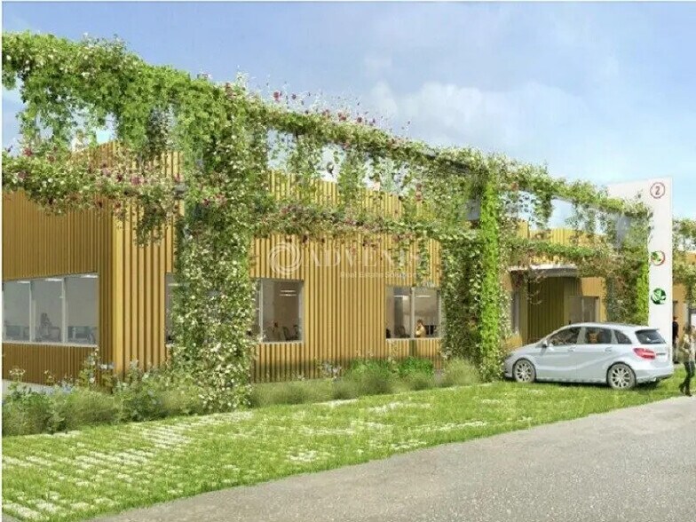 Flex dans Osny à louer - Photo du bâtiment - Image 2 de 4