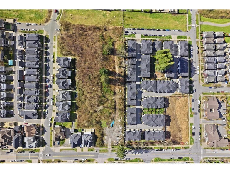 14163 61 Av, Surrey, BC à vendre - Photo du bâtiment - Image 2 de 4