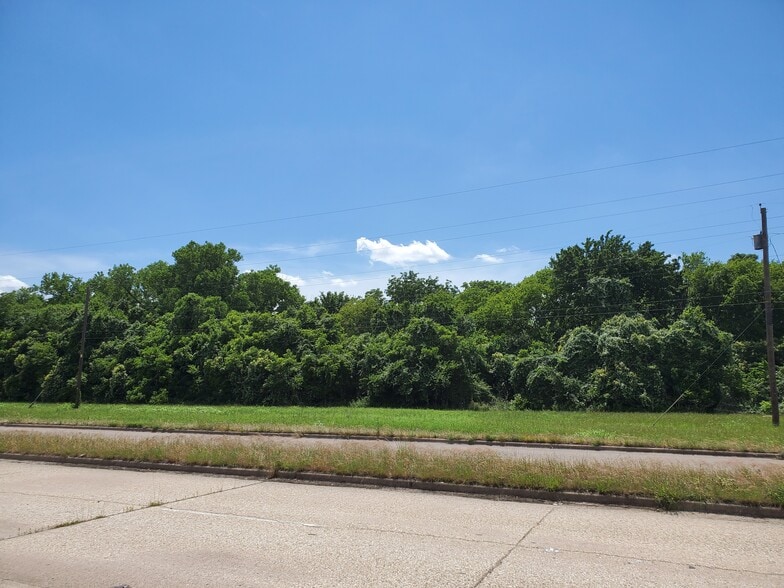 1018 N Loop Dr, Waco, TX for sale - Building Photo - Image 3 of 25