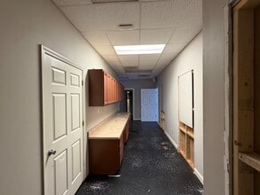 3904 Winder Hwy, Flowery Branch, GA for lease Interior Photo- Image 1 of 6