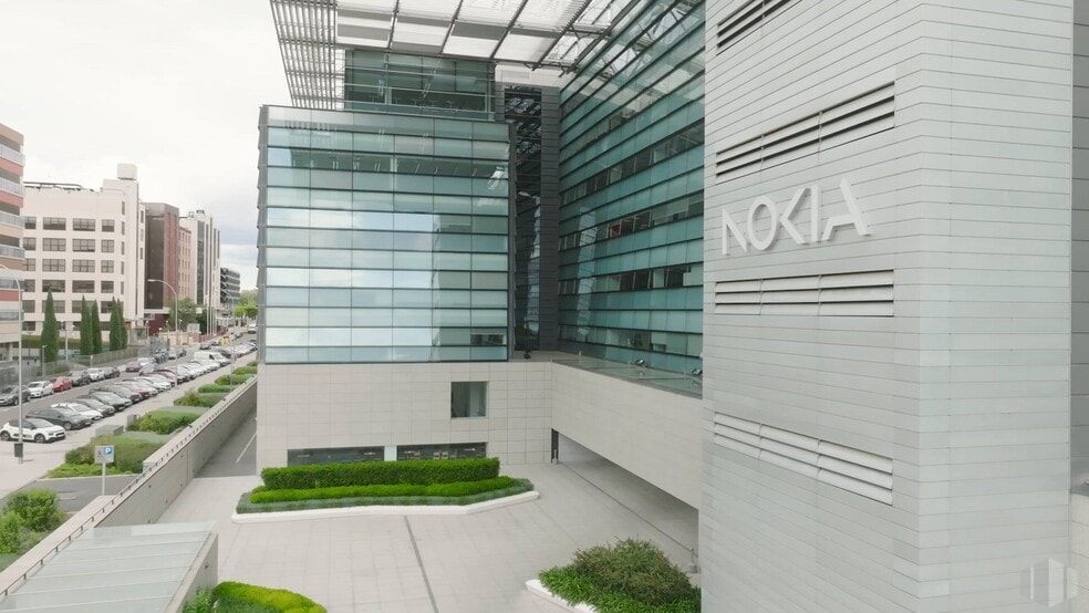 Calle de María Tubau, 9, Madrid, Madrid for lease - Commercial Listing Video - Image 2 of 35