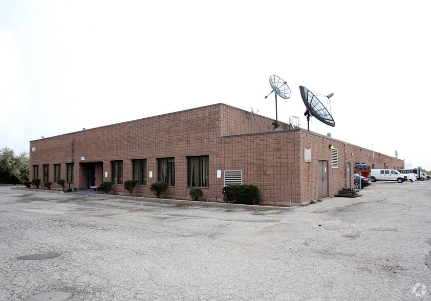 185 Advance Blvd, Brampton, ON for lease - Building Photo - Image 2 of 4