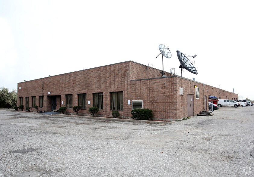 185 Advance Blvd, Brampton, ON à louer - Photo du bâtiment - Image 2 de 4