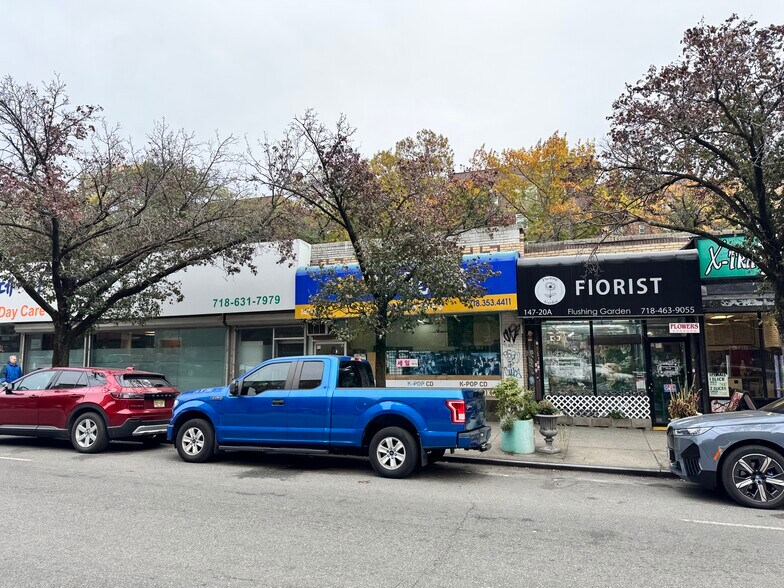 14722-14732 Northern Blvd, Flushing, NY à louer - Photo du bâtiment - Image 2 de 2