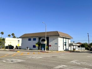 2350 W Valley Blvd, Alhambra, CA à louer Photo du bâtiment- Image 1 de 11