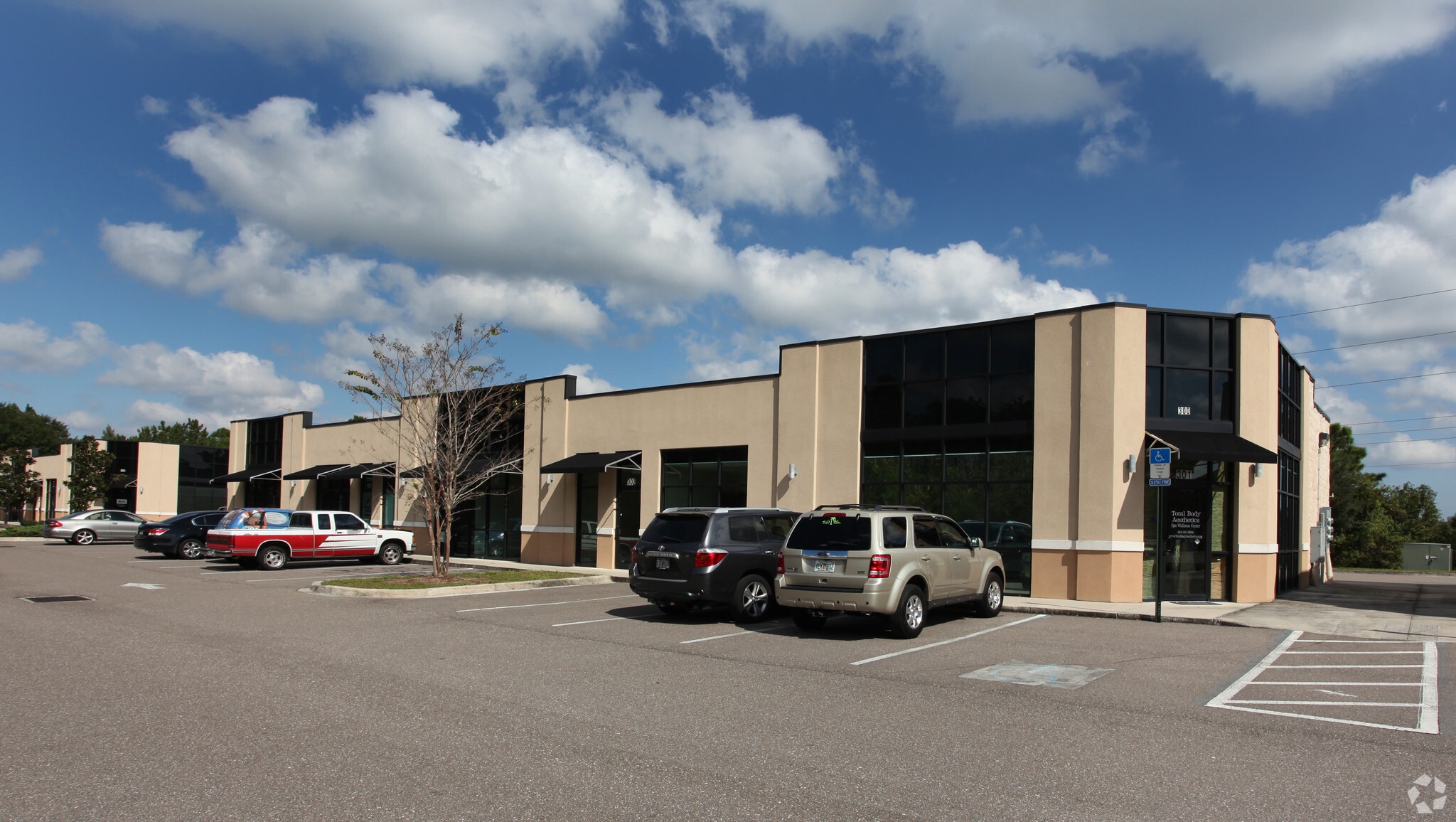 9889 Gate Pky, Jacksonville, FL for lease Primary Photo- Image 1 of 5