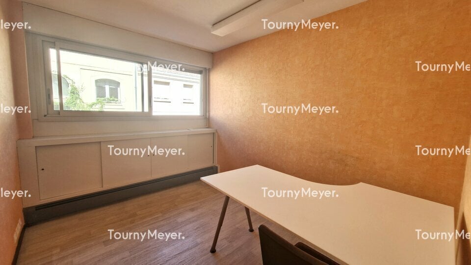 Office in Bordeaux for sale - Building Photo - Image 3 of 9