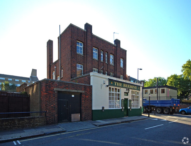 21 Bartholomew St, London for lease - Building Photo - Image 3 of 5
