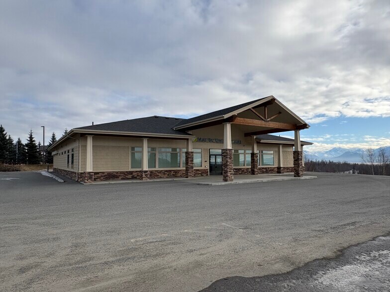 5851 Knik Goose Bay Road, Wasilla, AK à louer - Photo du bâtiment - Image 3 de 21