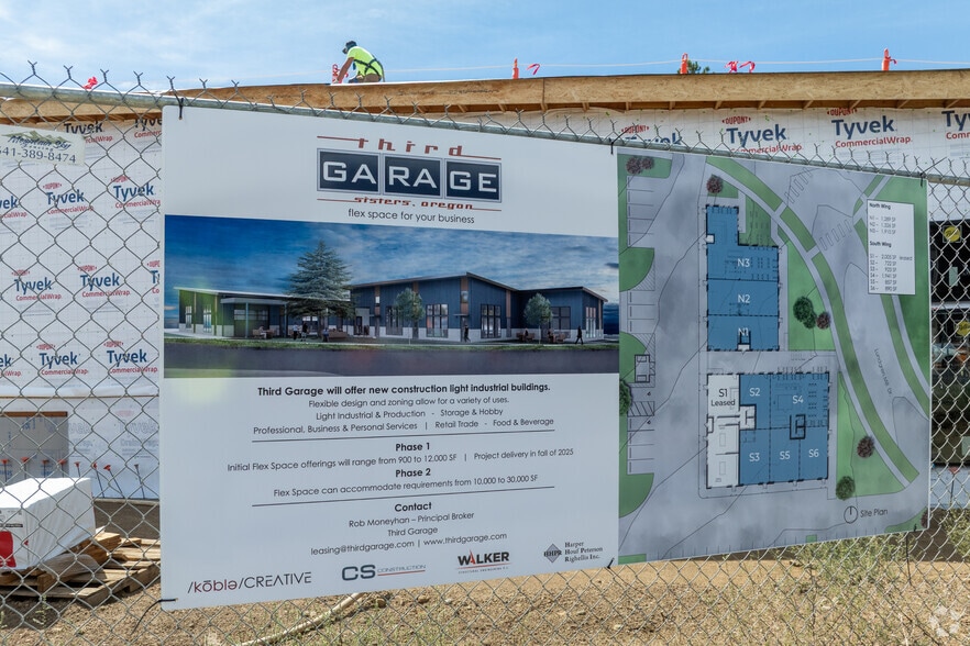 155 Lundgren Mill, Sisters, OR for lease - Building Photo - Image 3 of 3