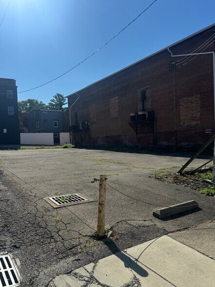 1414 Sycamore St, Cincinnati, OH à vendre - Photo du bâtiment - Image 2 de 6