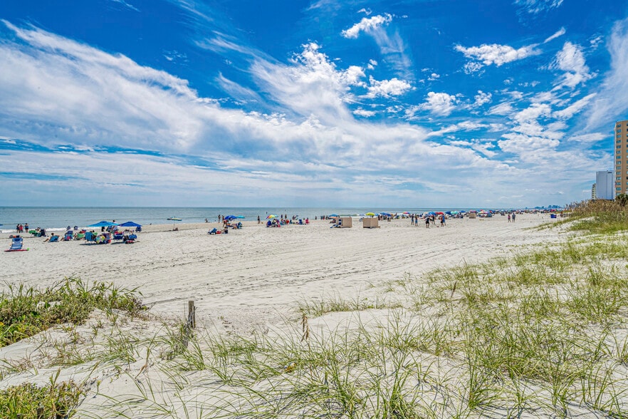 806 S Ocean Blvd, Myrtle Beach, SC à vendre - Photo du bâtiment - Image 2 de 33