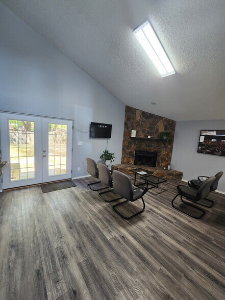 2170 Creighton Rd, Pensacola, FL à louer - Photo intérieure - Image 3 de 26