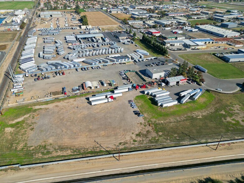 4475 Farm Supply Dr, Ceres, CA for sale - Building Photo - Image 2 of 14