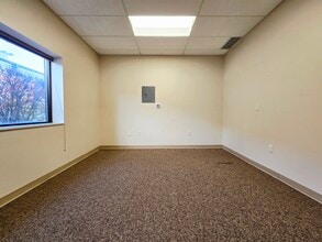 134-136 W Middle St, Chelsea, MI for lease Interior Photo- Image 1 of 1