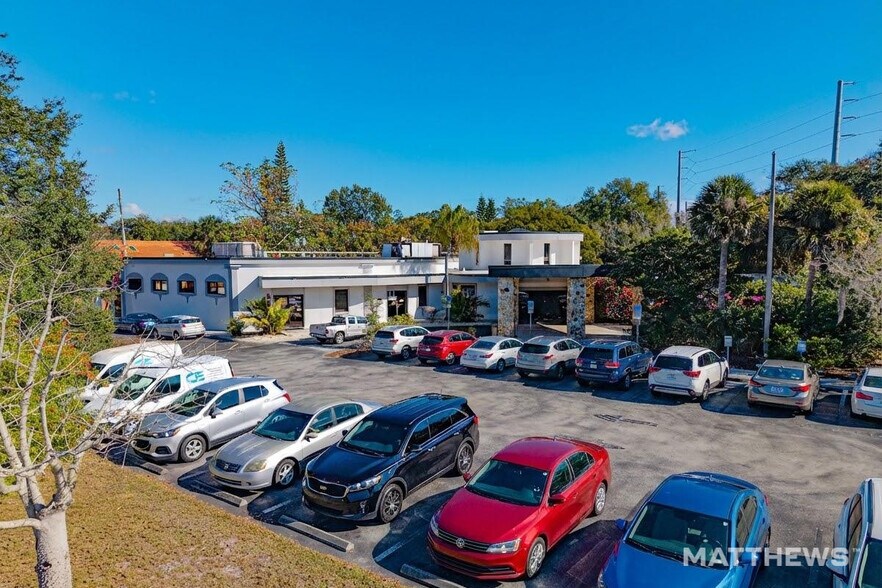 4355 Bear Gully Rd, Winter Park, FL à vendre - Photo du bâtiment - Image 2 de 30