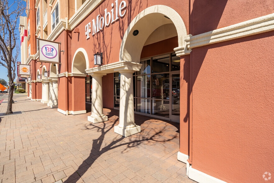 1551 El Camino Real, Redwood City, CA for lease - Building Photo - Image 3 of 5