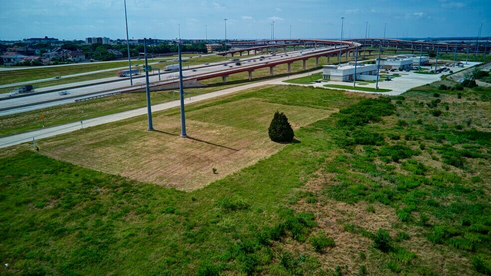 2851 N State 161 Hwy, Irving, TX à vendre - Photo principale - Image 1 de 15