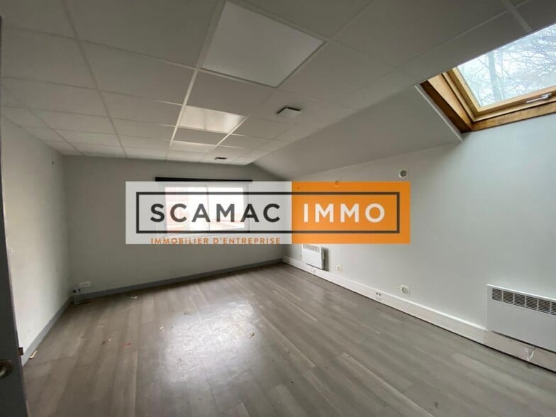 Industrial in Vitry-sur-Seine for lease - Interior Photo - Image 2 of 12