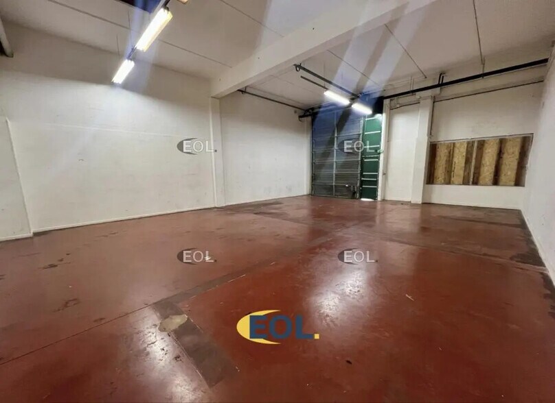 Office in Villepinte for lease - Interior Photo - Image 3 of 11